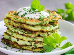 Mini Galettes De Courgettes Gratinees Au Pesto Recette Galette De Courgette Recettes De Cuisine Recette
