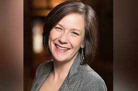 Jennifer Call's Instagram, Twitter & Facebook