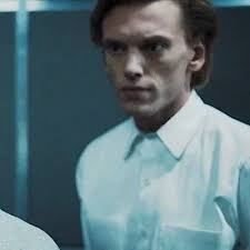 Mejor personaje de chat de IA Peter Ballard: Explora perfiles y comentarios  de usuarios