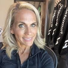 Julie Ott's Instagram, Twitter & Facebook