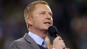 Robbie Earle's Instagram, Twitter & Facebook