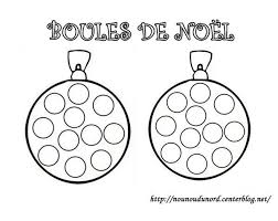Berceau magique vous propose un diy boule de noel afin de parfaire votre sapin à quelques jours du 25 décembre ! Coloriage Boules Denoel A Gommettes Coloriage Noel Coloriage Boule De Noel Gommette