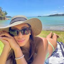 Married men, surround yourself with other married men who have strong  family values, men who are kind to their wives, who don't chase young  girls, and who don't treat cheating like it's