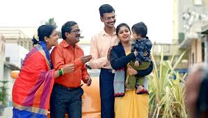 Seetharama Kalyana To Maduve Mane 7 Family Oriented Movies You Can Watch This Deepavali Zee5 News One good family movie which i love absolutely is kabhi khushi kabhi gham,the karan johar blockbuster which released in 2001.