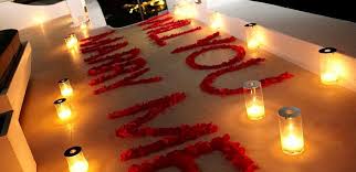 Will You Marry Me Wedding Proposal Made With Letters Of Rose Petals Romantic Ways To Propose Wedding Proposals Ways To Propose