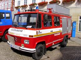 Alle Grossen Mercedes Benz 608d Feuerwehr Taucher Flickr Fotosharing Mercedes Bus Mercedes Truck Mercedes