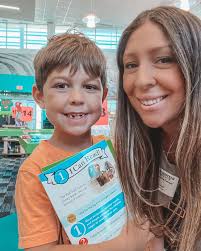 Knocked out some PTA hours and help my dude pick out books at the book fair  📚