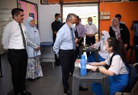 734 adalah bas ke sekolah menengah teknik klang terakhir di kuala lumpur. Muhyiddin Visits Smk Datok Lokman Gives Thumbs Up On Reopening The Star