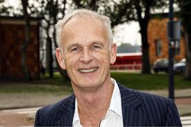 Ouders Cor Bakker walgden van zijn samenwerking met Paul de Leeuw