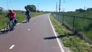Tussen de rotondes met de henry fordlaan en de zutendaalweg komt een afgescheiden dubbelrichtingsfietspad van 3,5 m breed en 2,5 km lang. Fietsostrade F11 Antwerpen Lier Tussen Deurne En Boechout Klaar Provincie Antwerpen