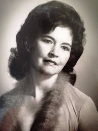 Nora Spencer's Instagram, Twitter & Facebook