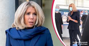 A 50 ans l'objectif est de trouver une tenue qui saura vous rajeunir tout en vous donnant un style. Cinq Tenues De Ceremonie A Porter Apres 50 Ans