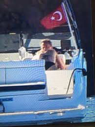 Murat başoğlu ise ifadesinde yeğeni burcu ile otele gitmek için tekneyle plajdan ayrıldıklarını, dalga nedeniyle bir koya girdiklerini, dalgadan dolayı gidemeyeceklerini anlayınca plaja döndüklerini iddia etti. Kapitolizm Bu En Twitter Yegeni Burcu Basogluna Kocani Elinde Tutmanin Yollari 101 Dersi Veren Murat Basoglu Na Yapilan Linc Kampanyasini Kiniyoruz Muratbasoglu Https T Co Frnktluplp