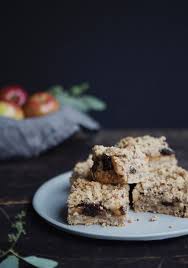 Carre Aux Pommes Aux Pruneaux Trois Fois Par Jour Recipe Dessert Recipes Food Processor Recipes Desserts