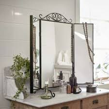 Makyaj aynası takılırken odayı epey bi dağıtmıştım. Ikea Duvar Aynasi