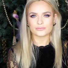 How Beauty Vlogging Helped Jordan Bone Fight Her Disability, Beat  Depression, and Inspire Everyone