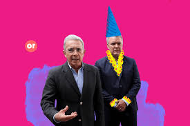 Ivan duque, es un pobre títere, un genocida que permitió está y todas las muertes que se han presentado en el país, siguiendo la orden de su jefe. Laorejaroja Otro Bobo Como Ivan Duque Dificil De Encontrar