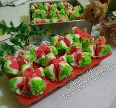 Gimana gampang bukan metode bikin pudding strawberry ini? 110 Kuih Ideas Asian Desserts Indonesian Desserts Food