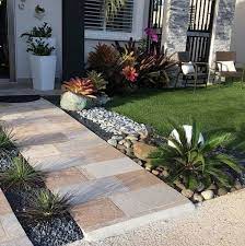 Jadi kenali dulu jenis tanah yang ada di depan rumah yang akan anda jadikan taman. 4 Tips Mudah Menata Tanaman Depan Rumah Menurut Feng Shui Arsitek Kok Ngeblog