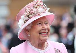 Découvrez les bonnes réponses, synonymes et autres types d'aide pour résoudre chaque puzzle. Quel Est Le Salaire De La Reine D Angleterre Elle