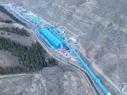 A bitcoin mining pool is a collaborative effort whereby all of the miners in the pool combine their hash power and then split the reward. Bitcoin How A Flooded Mine In China Spotlighted Bitcoin S Pollution Problem Fortune