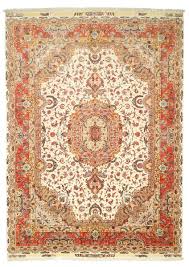 Ein mann mit kopftuch ist ein ungewöhnlicher anblick. Orientteppich Lexikon Tabriz Teppiche Alle Fakten