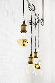 wil jij ook zo n stoere hanglamp maken stap voor stap laat libelle s styliste marit je zien hoe je dit doet hanglamp industriele hanglampen hangende lichten