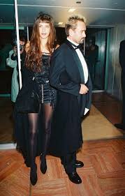 May 16, 2021 · besson and jovovich married in 1997, later divorcing in 1999 after famously appearing in the title role of his film the messenger: Luc Besson Le Grand Blues