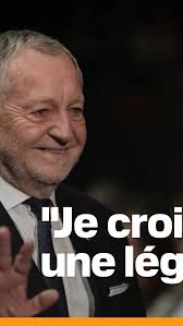 Une association milite pour remplacer l'abbé Pierre par Barthélemy  Thimonnier, inventeur de la machine à coudre, sur la Fresque des Lyonnais