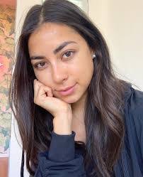 Carly Rinearson's Instagram, Twitter & Facebook