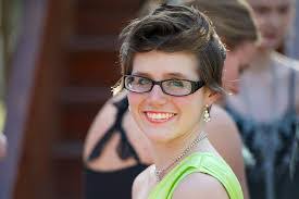 Shari Dewitt's Instagram, Twitter & Facebook