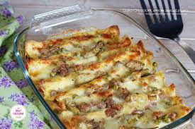 What hotels are near giallo zafferano? Cannelloni Di Crespelle Salsiccia E Carciofi Crespelle Ricette Salsiccia