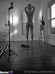 Kindly Free Nudes Album 17 Pictures | MasterFap.net