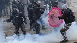 Las protestas contra el gobierno de iván duque en colombia cumplen siete días en medio de reivindicaciones económicas, acercamientos entre manifestantes y autoridades y casos de represión. Ldg4zektnldhlm