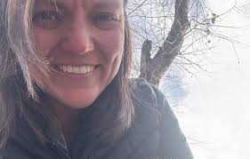 I'm not for everyone. When I first left the corporate world and launched my  first business in marketing consulting, I didn't know what I was doing. I  reached out to anyone and