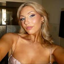 Grace Connell (@xgraceconnell)