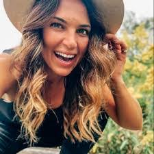 Amanda Olds's Instagram, Twitter & Facebook