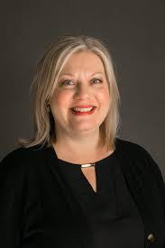 Hannah Earnest's Instagram, Twitter & Facebook