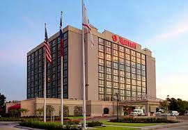 The 287 Room Houston Marriott South At Hobby Airport Offers Guests Comfortable Accommodations Near Hobby Airport Airport Hotel Marriott Hotel