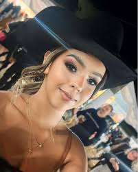 Amanda Souza (@amandaasouzar) • Instagram photos and videos