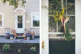 Последние твиты от boho front porch (@bohofrontporch). 18 Front Porches With Fall Flowers