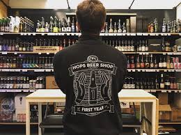 Usciamo per una volta fuori milano segnalando che in lombardia esiste anche una università della birra, più precisamente ad azzate. Pub E Birrifici A Milano Gli 11 Migliori Da Non Perdere Gambero Rosso