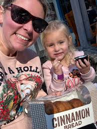 Just thought I would share for others who may be looking for a comparison.  As avid Disney (WDW) goers, today with the park being at capacity felt like  just a normal (non