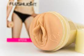 For the most part, yes, it feels like the real thing. What Does A Fleshlight Feel Like Does It Feel Like A Real Vagina