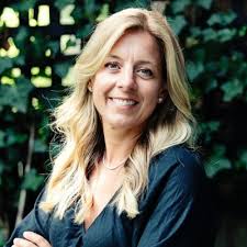 I'm so honored to receive The Agency's 2025 Chairman Award, ranking in the  top 5% of agents at The Agency. It has been such a joy to build The Agency  Hamptons alongside