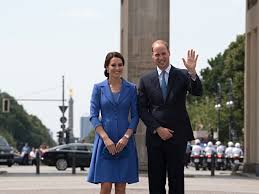 Auch eine nachricht hinterlassen prinz william und seine ehefrau an der gedenkstätte: William Und Kate Besuchen Berlin Berlin De