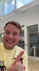 Meeting the Real Goofy at Disney!