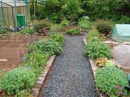 Gartenwege Mit Rindermulch Garten Gartenweg Rindenmulch