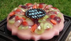 Nemu resep mba anny akhirnya bikin, minus dcc karena ngga ada, jadinya pakai coklat bubuk. Mahi Food Puding Buah Ultah Custom By Mahi Food Facebook