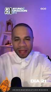 📖 Día 21: Una Vida Centrada en Su PresenciaEvangelista Angel Castro📜  Versículo: “Me has dado a conocer la senda de la vida; me llenarás de  alegría en tu presencia, y de dicha eterna a tu derecha.”